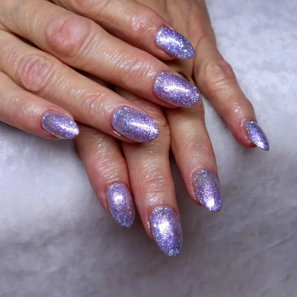 ژلیش ناخن بنفش اکلیلی