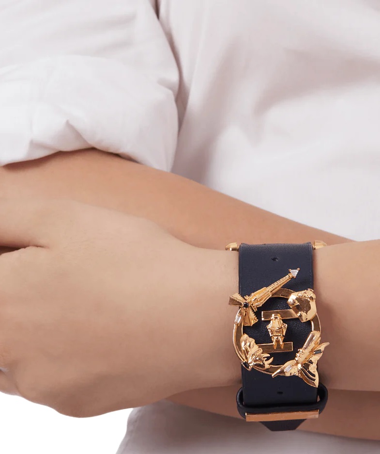 دستبند چرمی سیاه با پلاک طلا