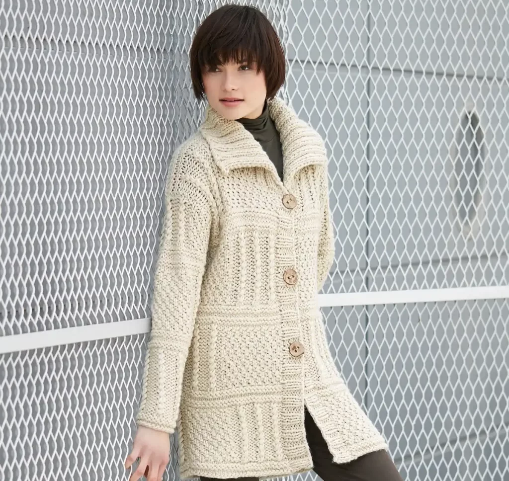 ژاکت بافت‌دار پاییزه سفید کرمی