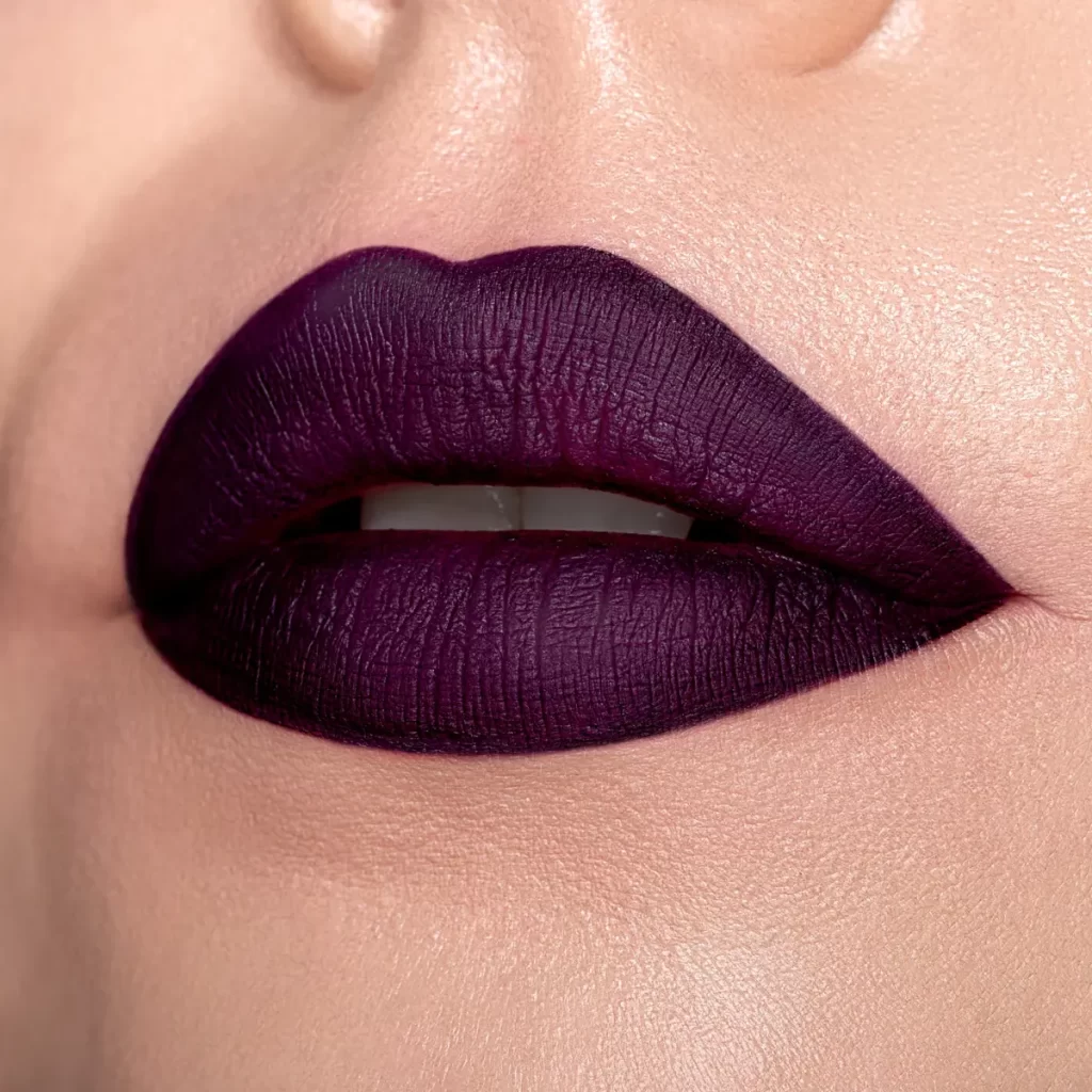 رژلب مات تیره بادمجونی