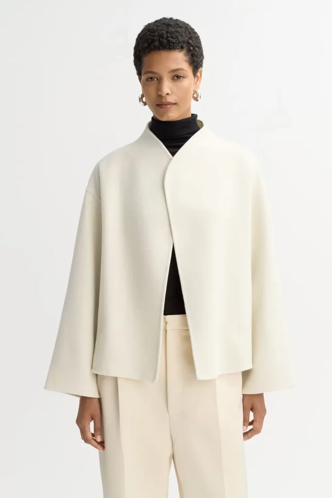 کت بافتی یقهدراپه زنانه سفید کرمی