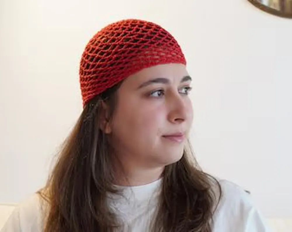 کلاه قلاب بافی قرمز