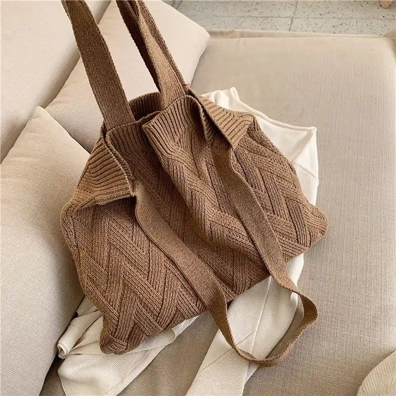 کیف زنانه پشمی قهوه ای