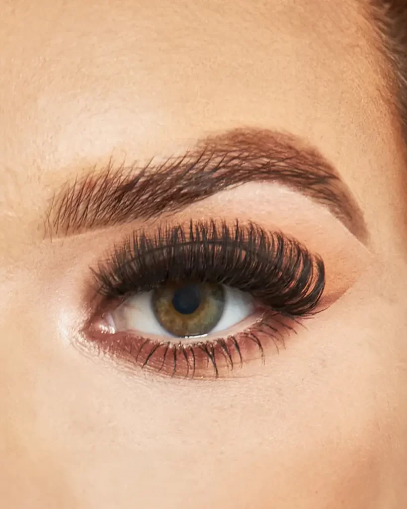 مژه مگاوالیوم