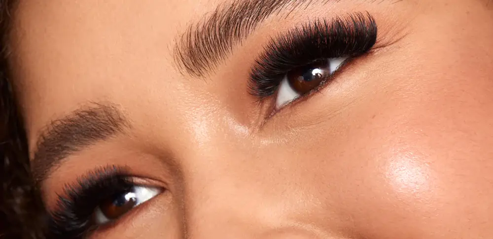 مژه مگاوالیوم پرحجم