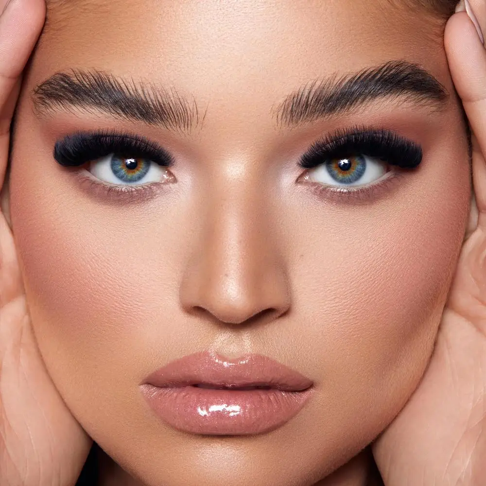 مژه مگاوالیوم تیره