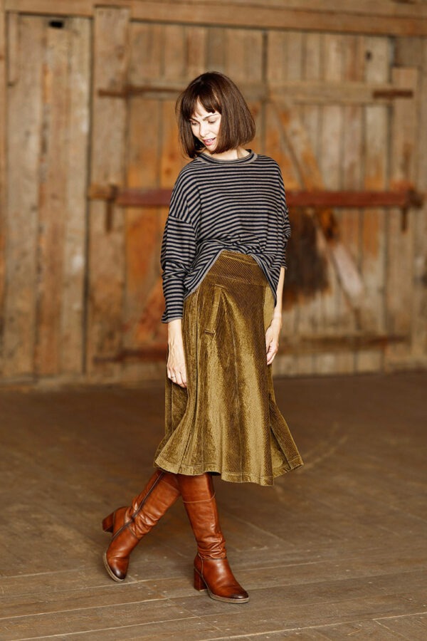 دامن مخمل کبریتی سبز زیتونی