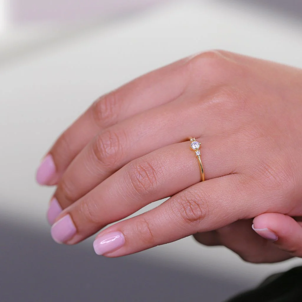 حلقه طلا با نگین ریز