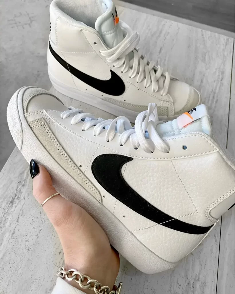 کتونی ساق دار نایک سفید