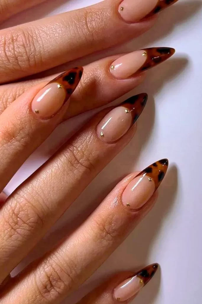 دیزاین ناخن لاکپشتی