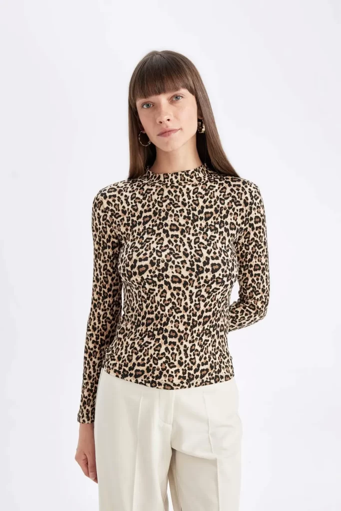 بلوز پلنگی زنانه تنگ