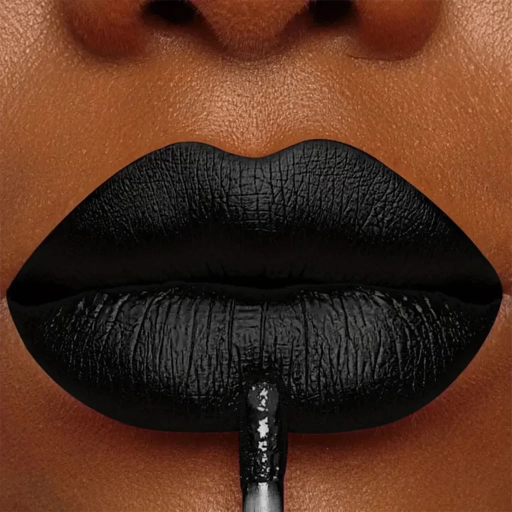 رژ لب مشکی مات