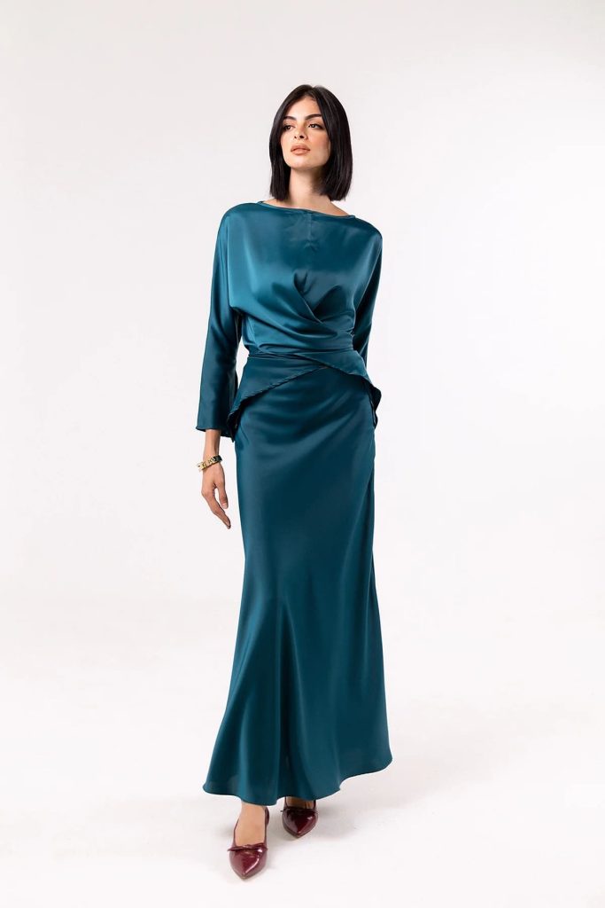 دامن ساتن ابی تیره