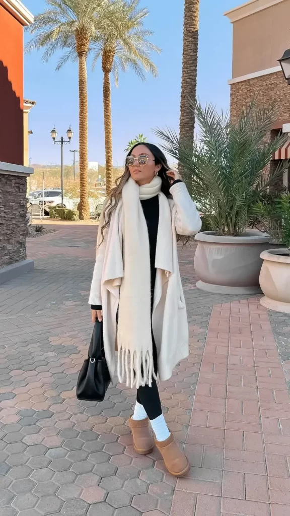 استایل پاییزی با شال سفید