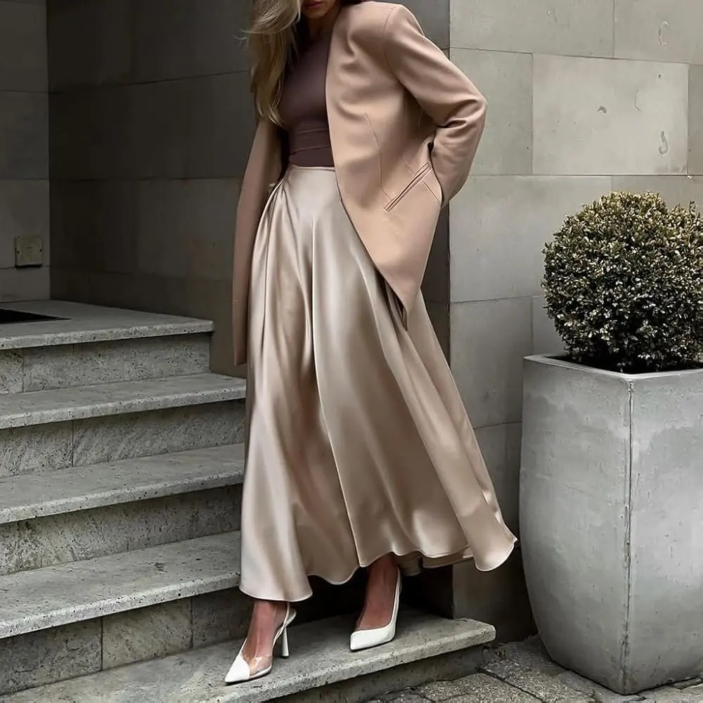 دامن ساتن کرم طلایی