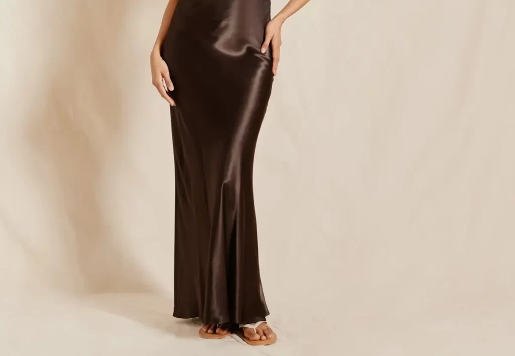 دامن ساتن قهوه ای تیره