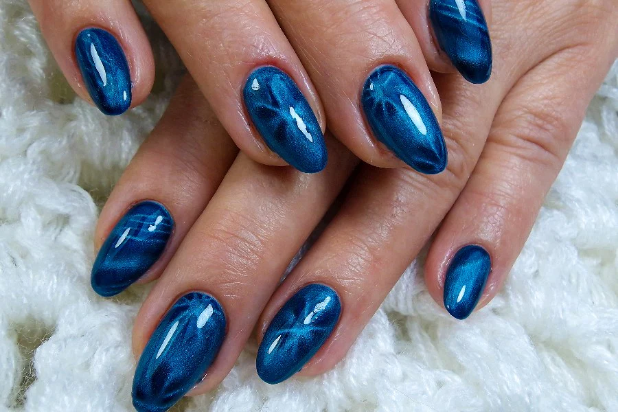 دیزاین ناخن مخمل ابی اقیانوسی