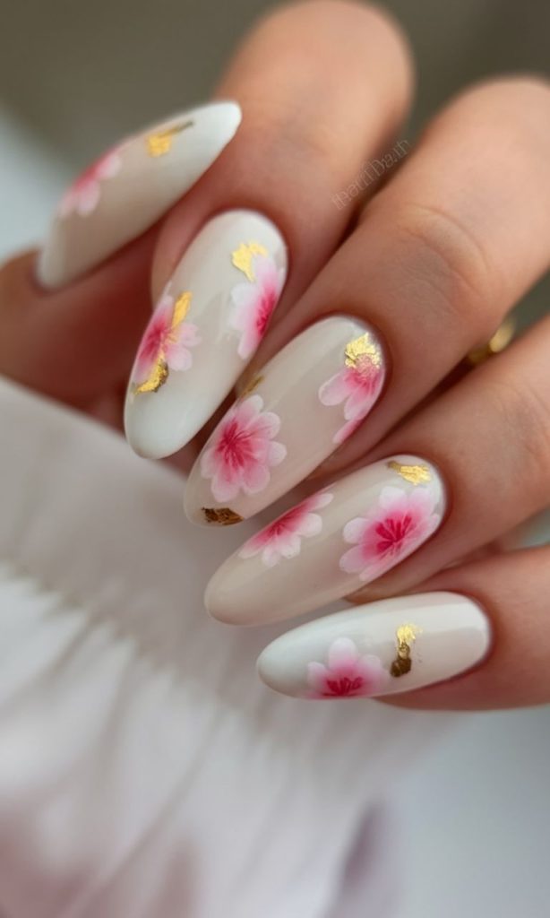 طراحی ناخن مدل گل بهاری