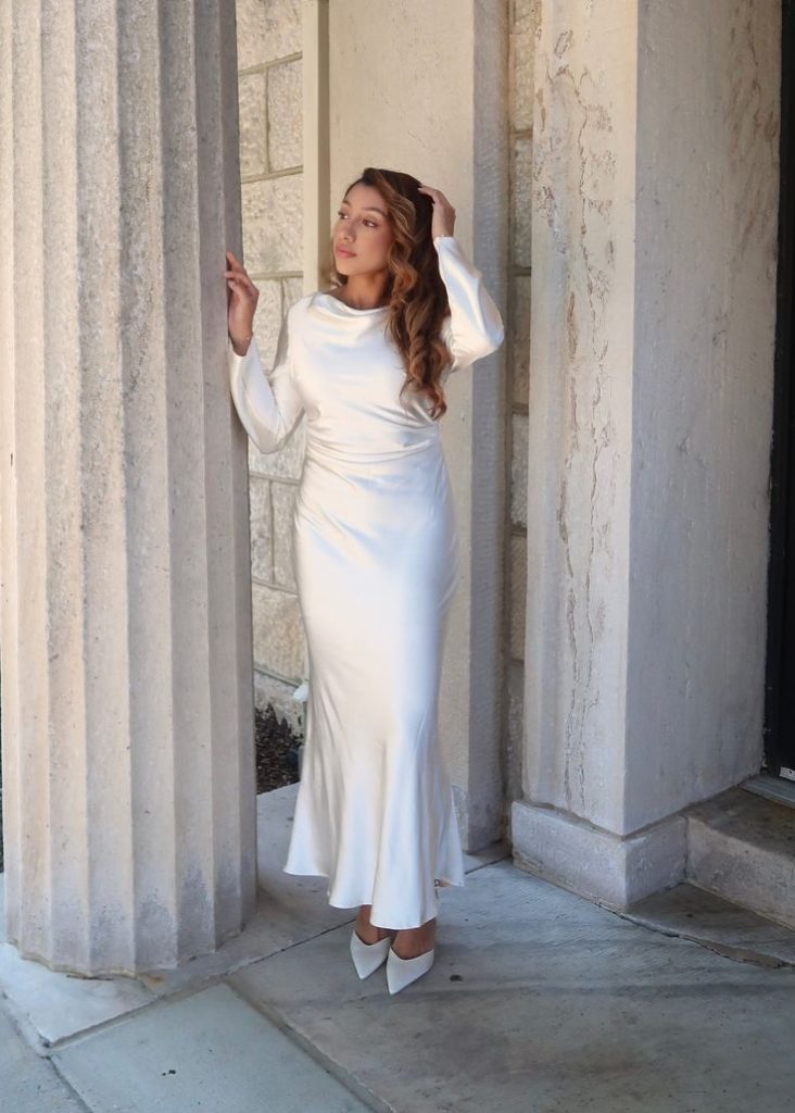 پیراهن سفید فرمالیته براق و مات