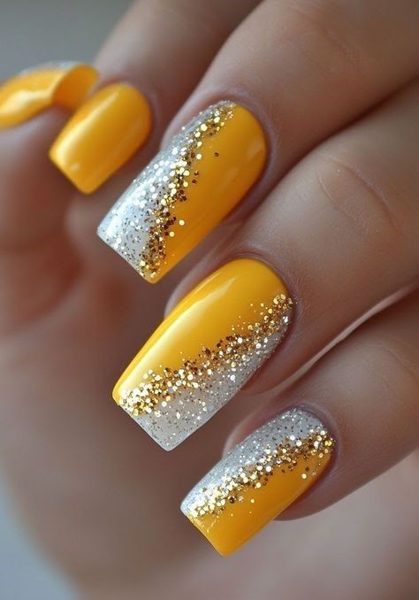 دیزاین ناخن زرد اکلیلی