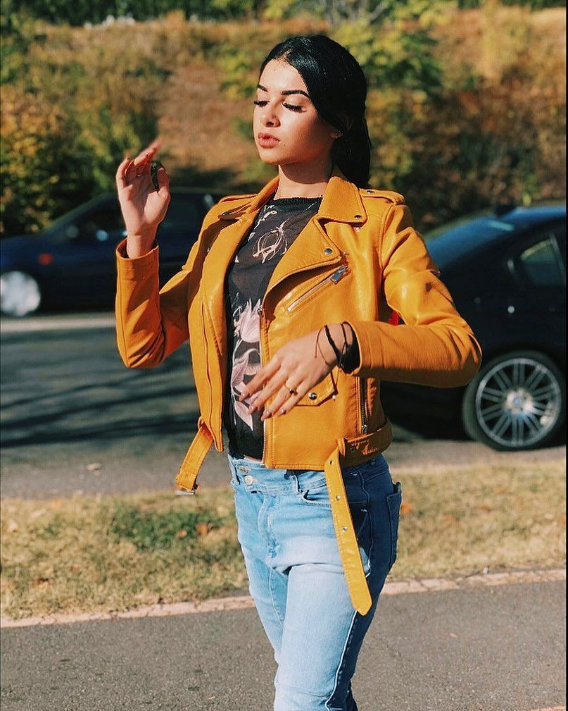 کت اسپرت زنانه کوتاه چرم زرد