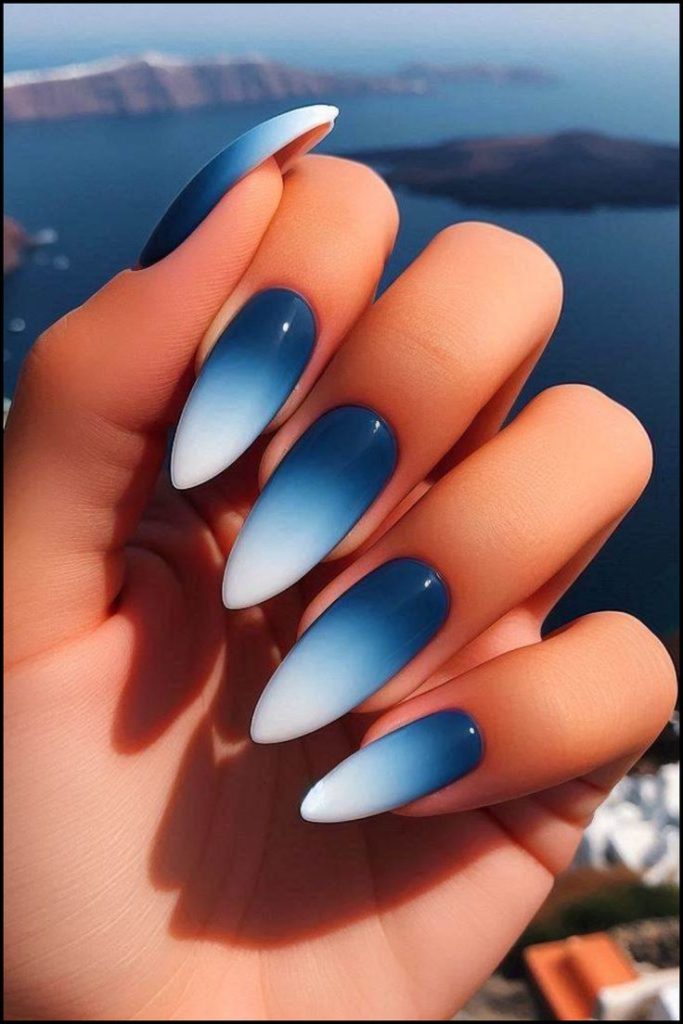 مدل ایده کاشت ناخن آبی و سفید