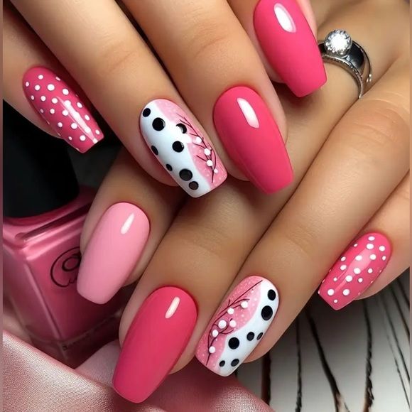 زیباترین رنگ و طرح لاک ناخن قرمز و صورتی