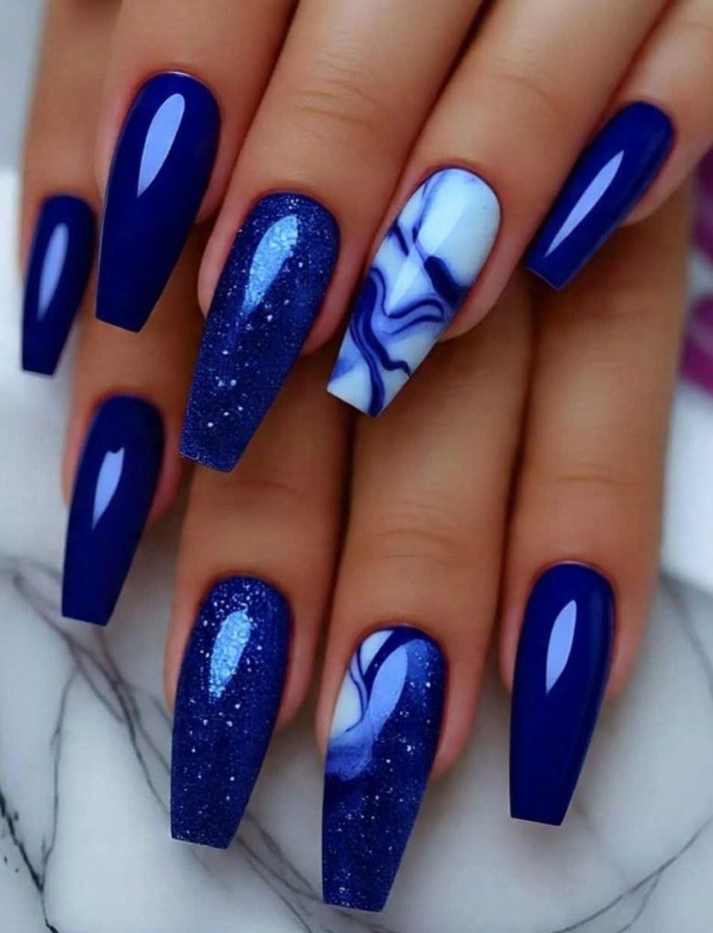 مدل ایده کاشت ناخن آبی تیره